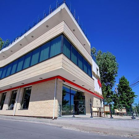 Hotel Eden Tulcea Esterno foto