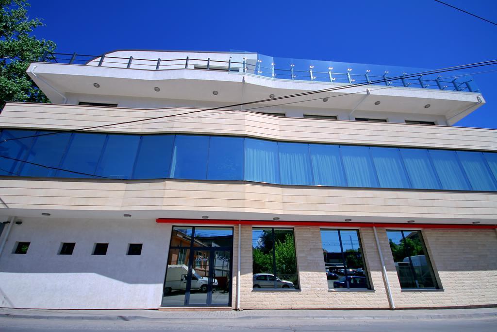 Hotel Eden Tulcea Esterno foto