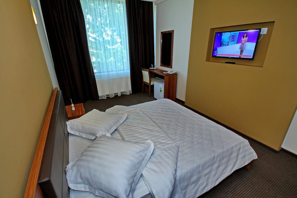 Hotel Eden Tulcea Esterno foto
