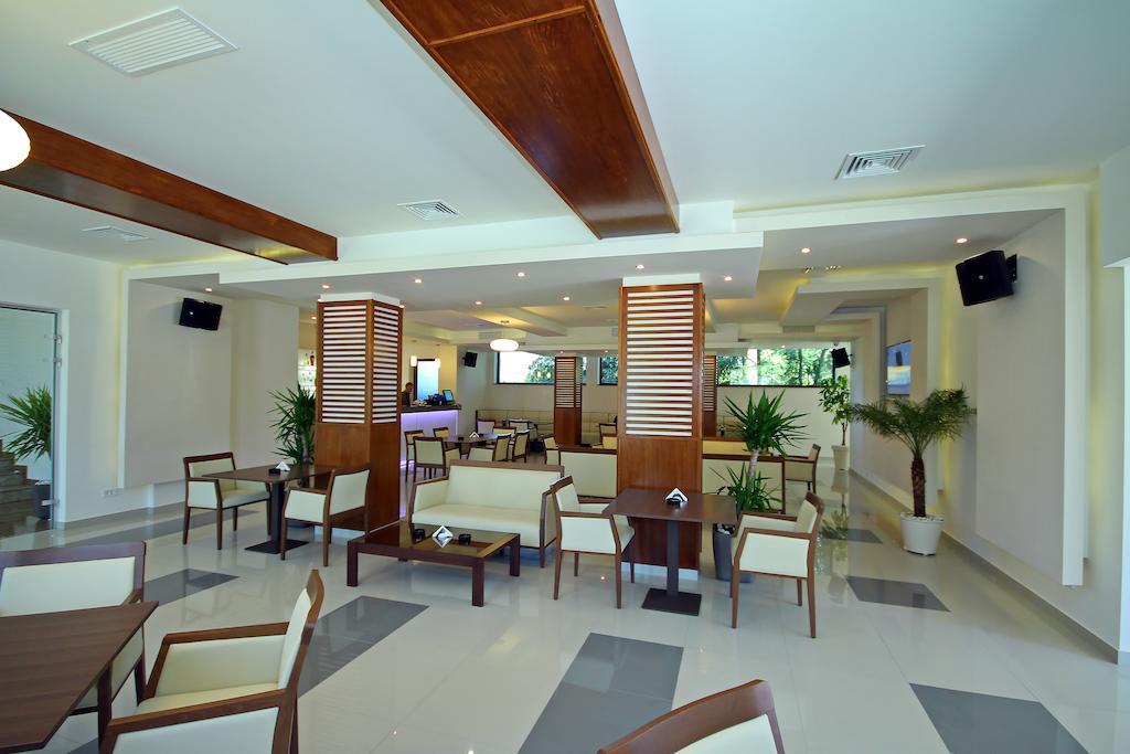 Hotel Eden Tulcea Esterno foto