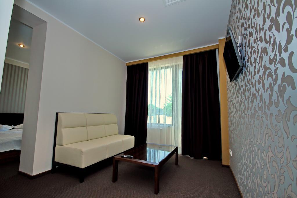 Hotel Eden Tulcea Esterno foto